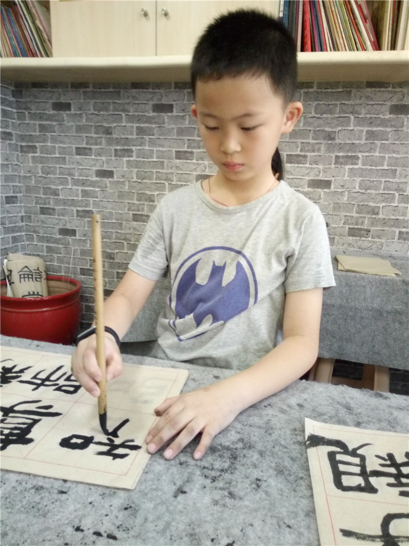 王智弘