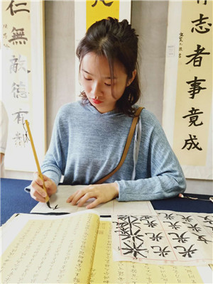 顏妙玲